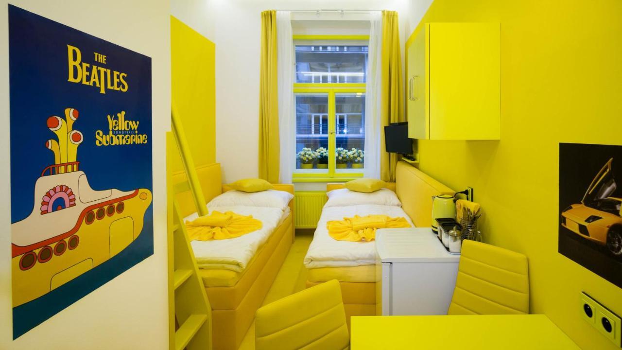 Colours - Your 7 Colour Experience In Centre Of Прага