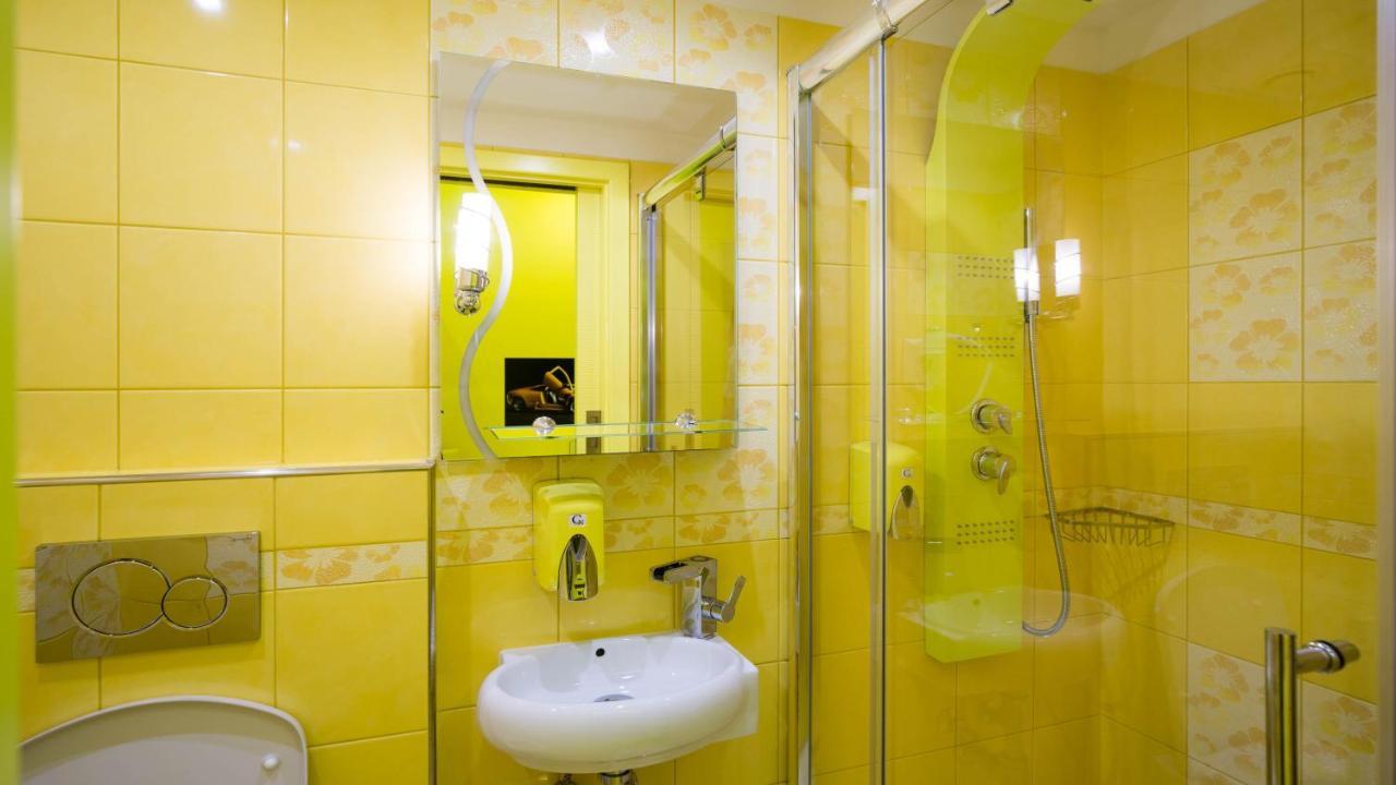 Colours - Your 7 Colour Experience In Centre Of
