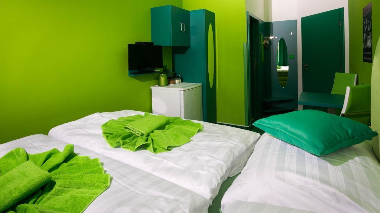 Colours - Your 7 Colour Experience In Centre Of *